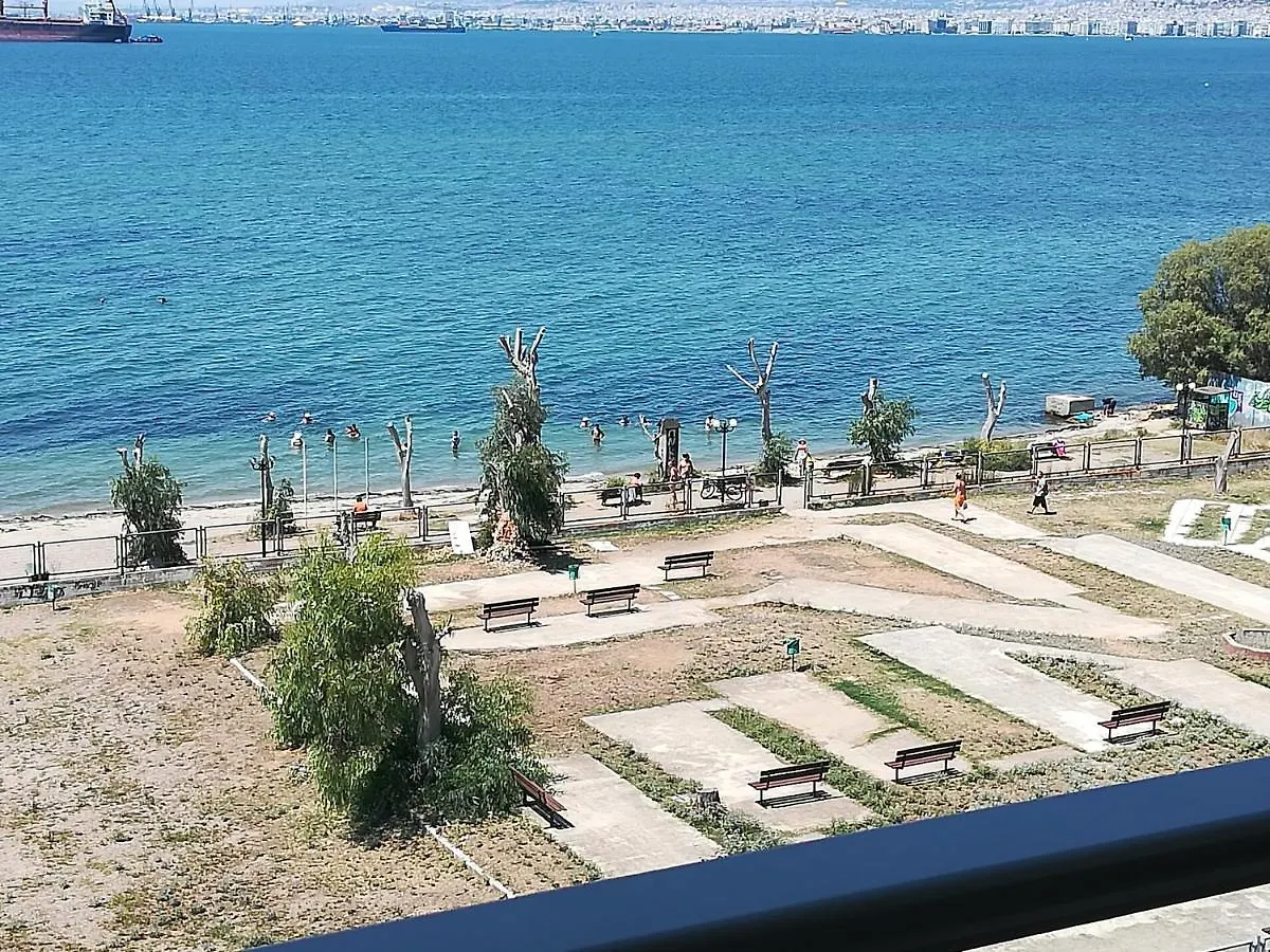 Seafront Family Apartment & Free Parking, The Cruiseflat Thessaloniki Greece