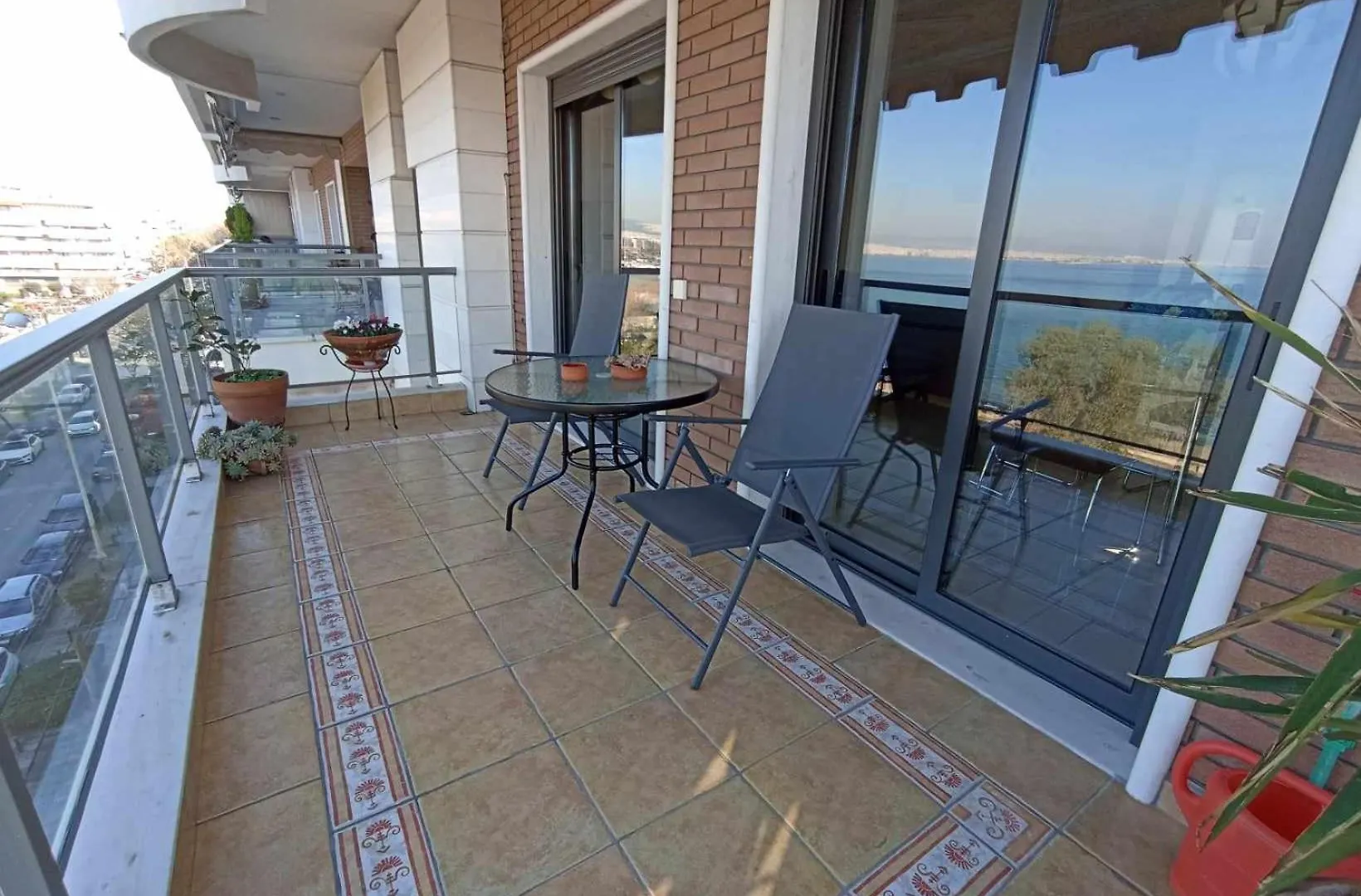 Seafront Family Apartment & Free Parking, The Cruiseflat Thessaloniki