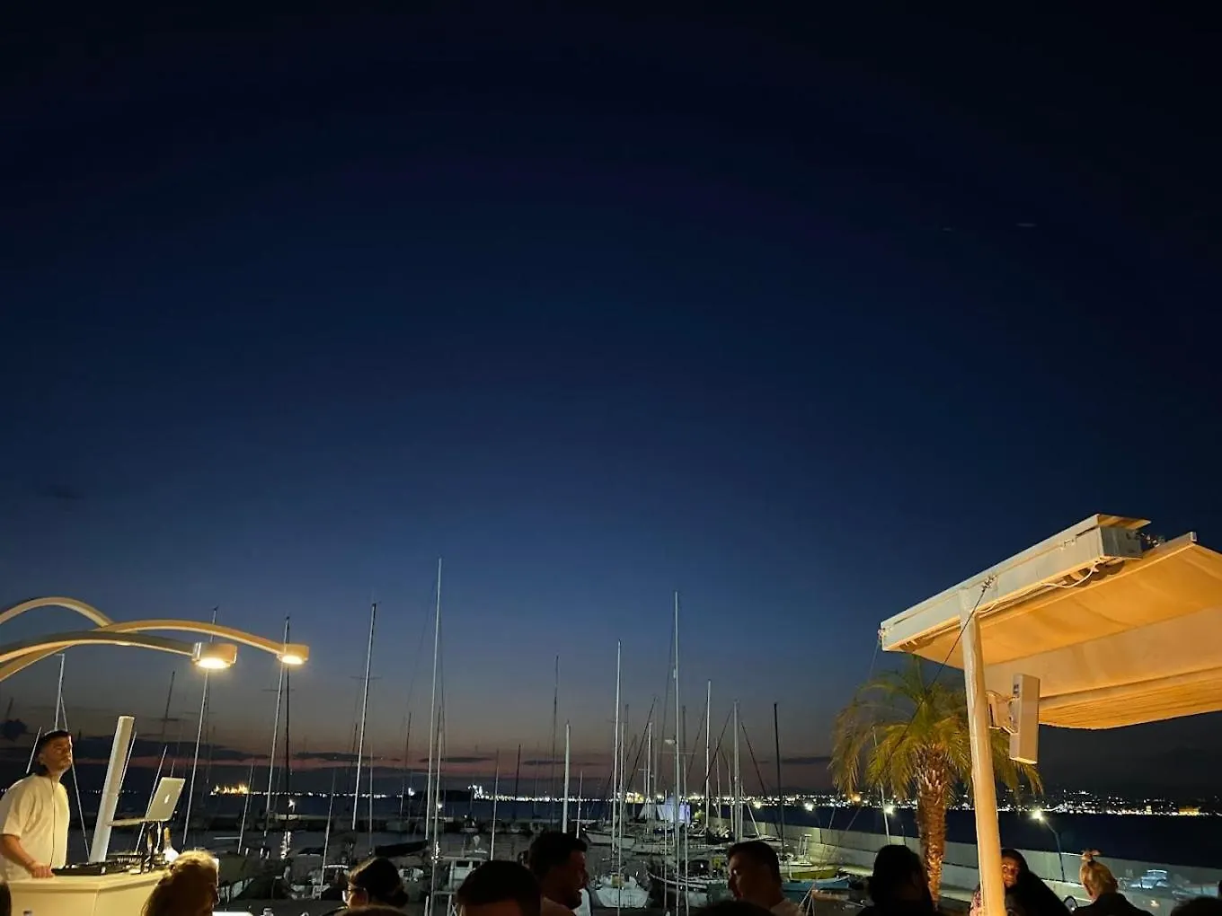 Seafront Family Apartment & Free Parking, The Cruiseflat Thessaloniki Greece