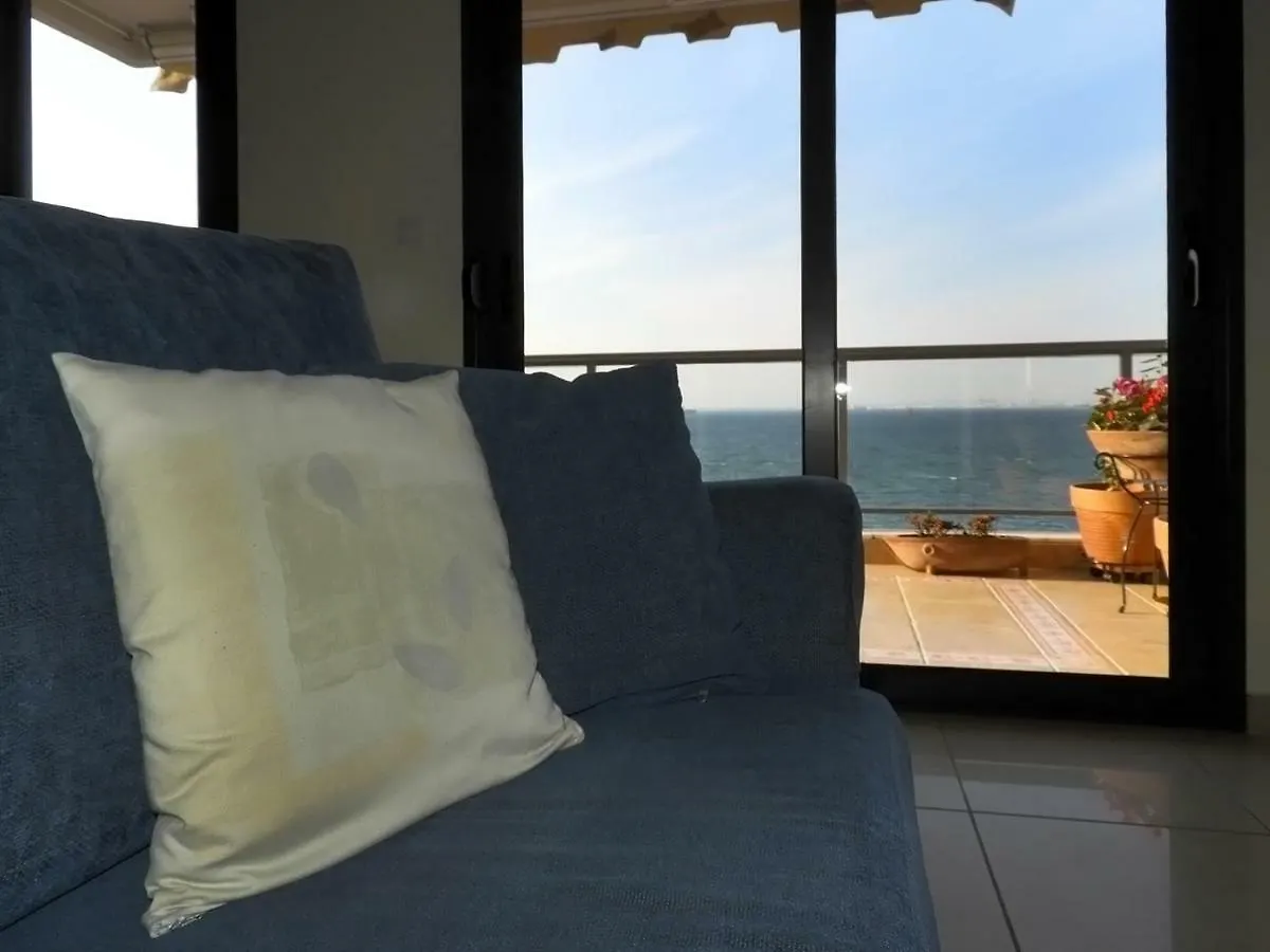 Seafront Family Apartment & Free Parking, The Cruiseflat Thessaloniki Greece