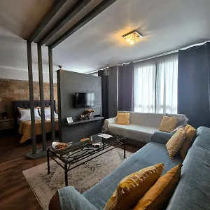 https://moodsolutionsskg.hotels-of-thessaloniki.com