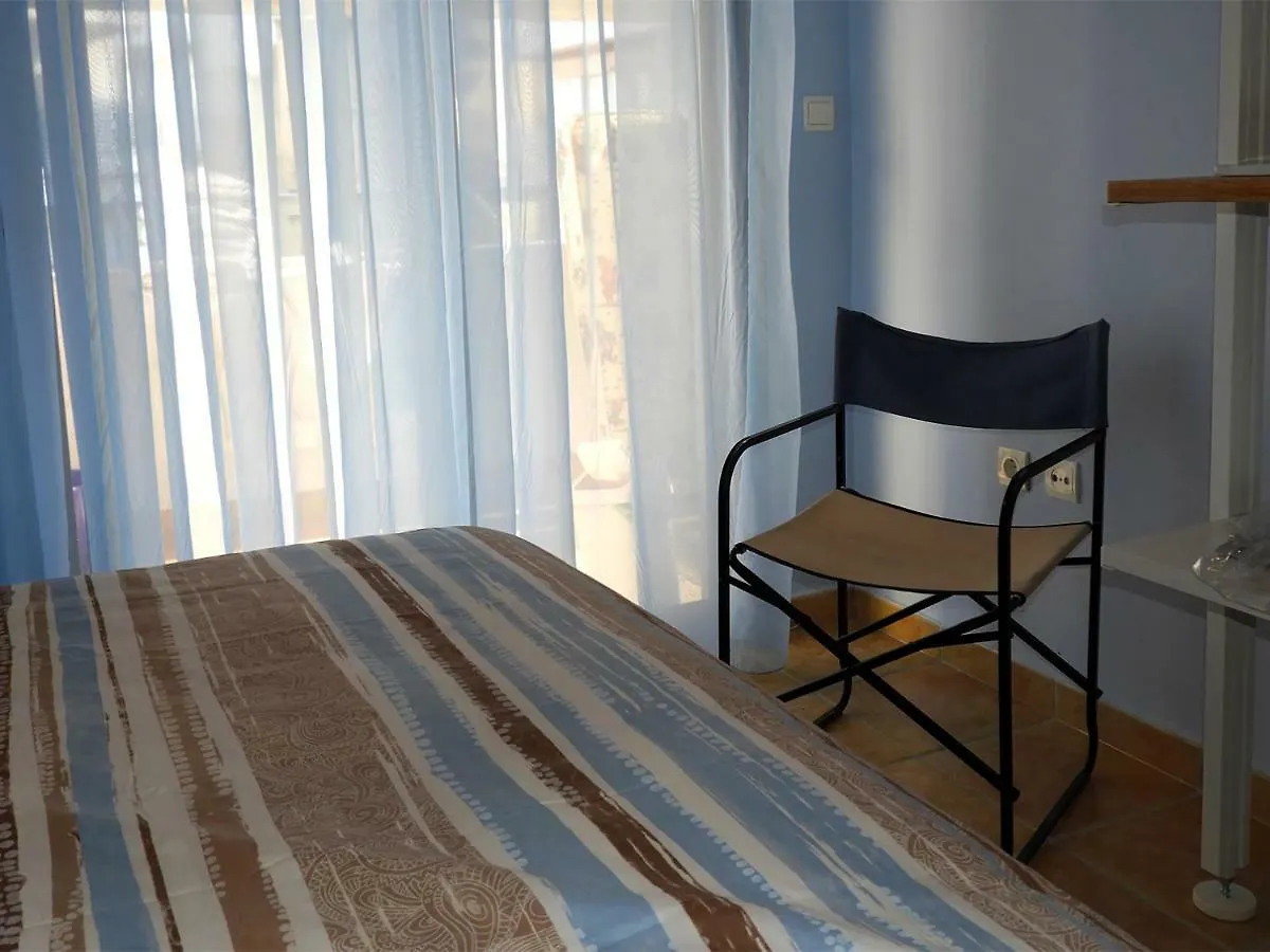 Seafront Family Apartment & Free Parking, The Cruiseflat Thessaloniki 0*,  Greece
